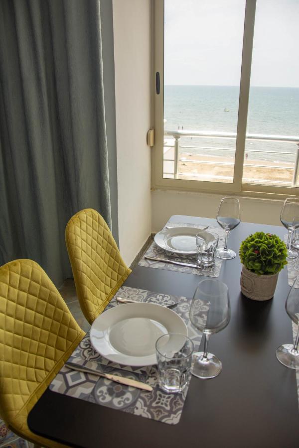 דורס Wave Beachfront Apartments מראה חיצוני תמונה