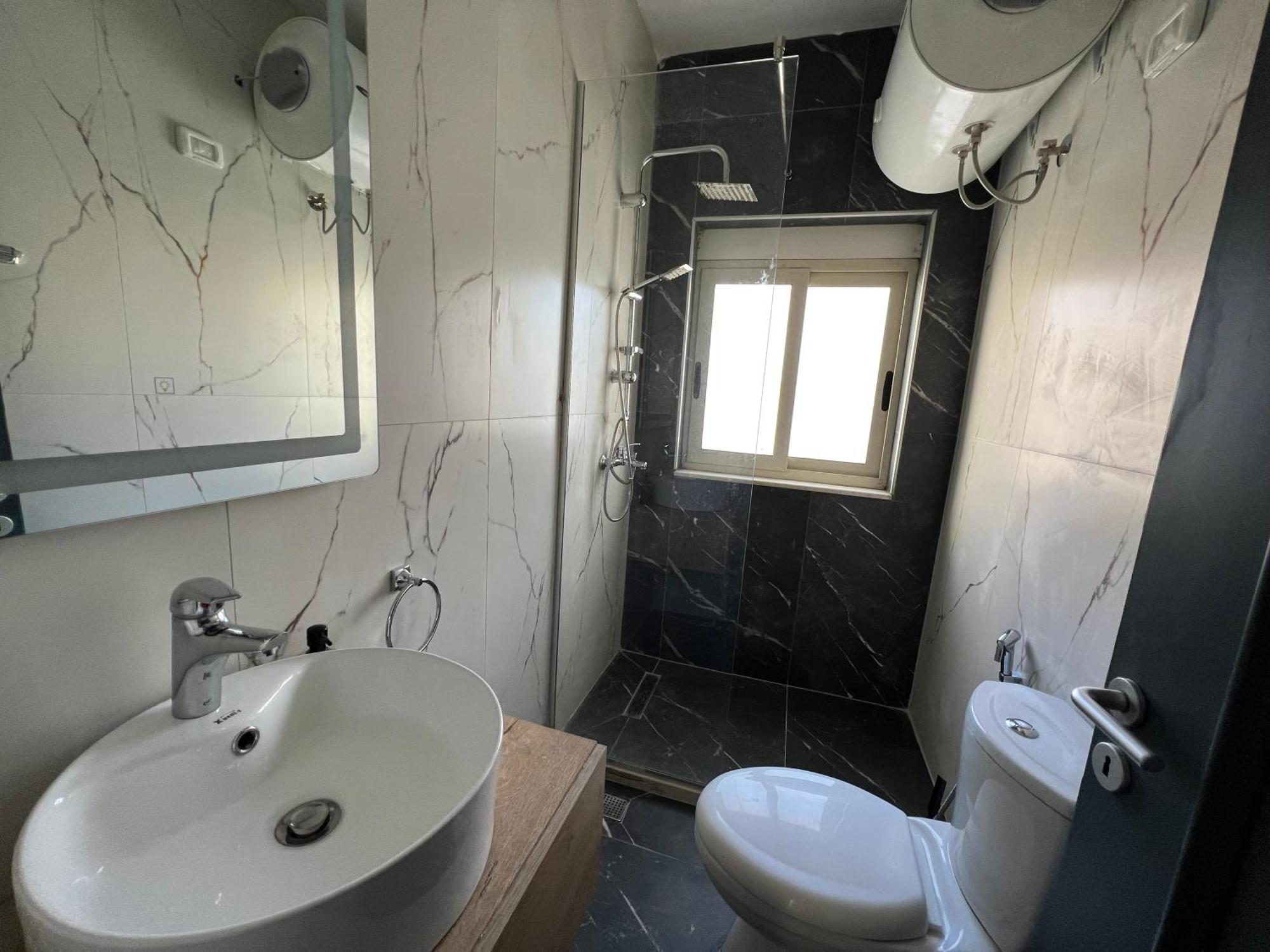 דורס Wave Beachfront Apartments מראה חיצוני תמונה
