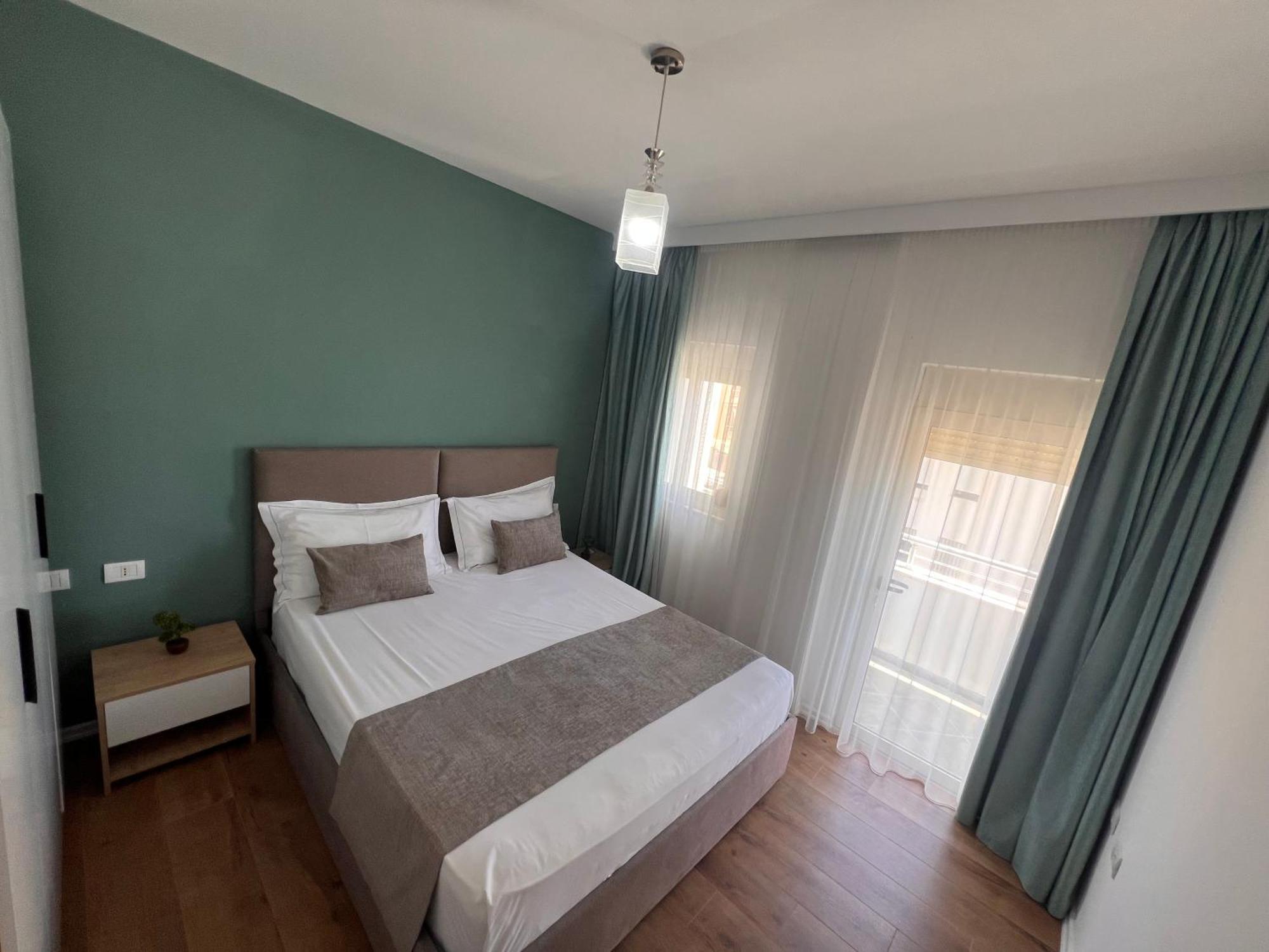 דורס Wave Beachfront Apartments מראה חיצוני תמונה
